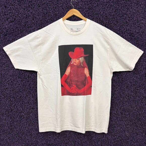 Beyoncé Cowboy Carter Tour Red Queen Los Angeles T-Shirt XL - Picture 1 of 4
